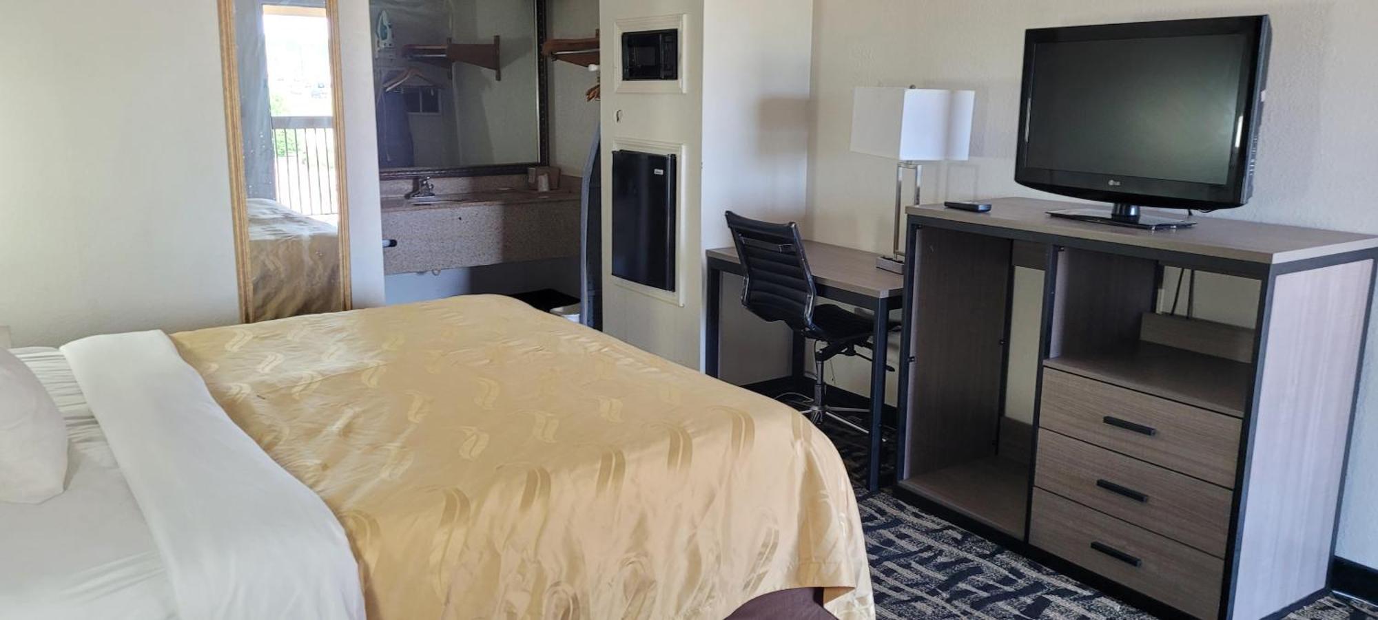 6 Ms Southwest Hotel