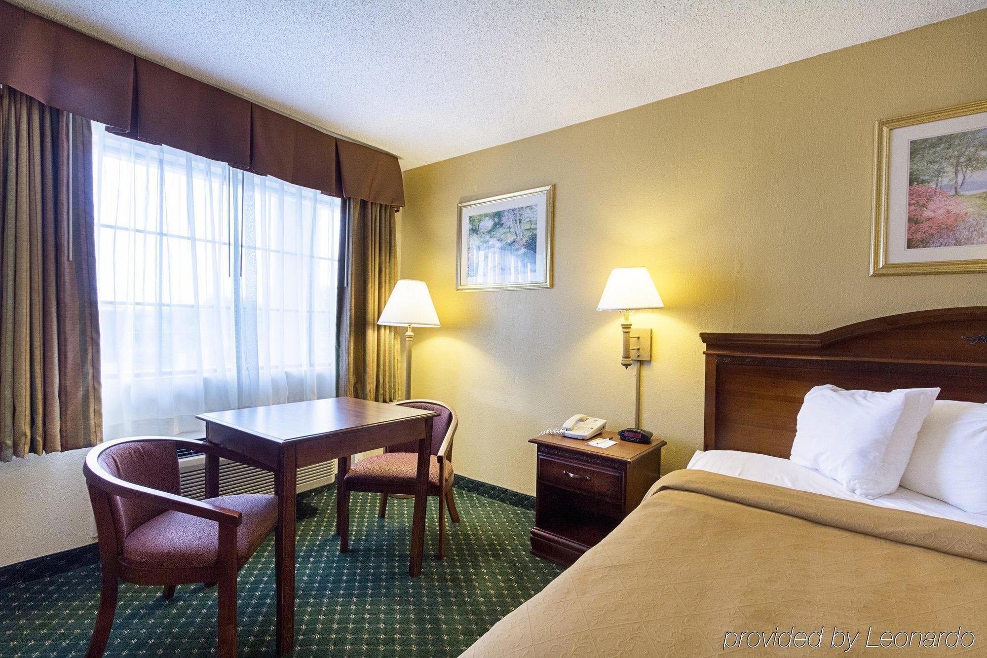 6 Ms Southwest Hotel